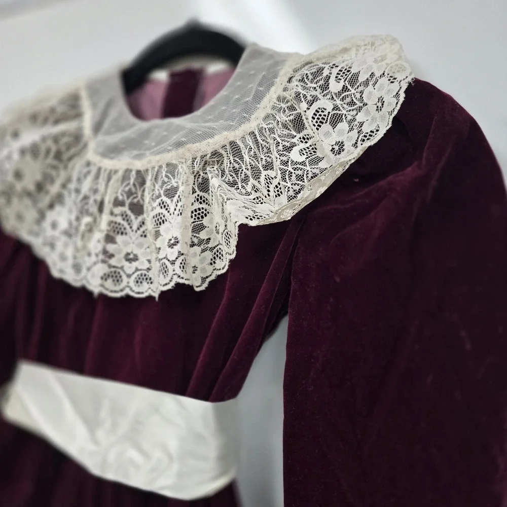 Vintage Sarah Kent Girls Sz 7 Victorian Style Dress Burgundy Ivory Belted Velvet
